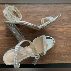 New Fashion Nova clear block heel sparkly sandals. Size 10